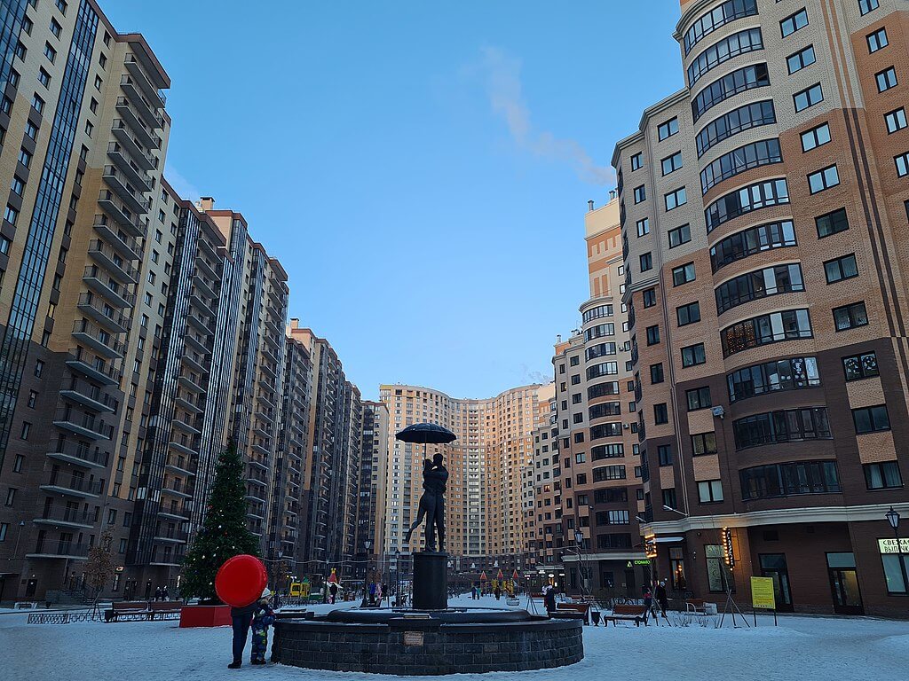 Самый большой дом в Питере