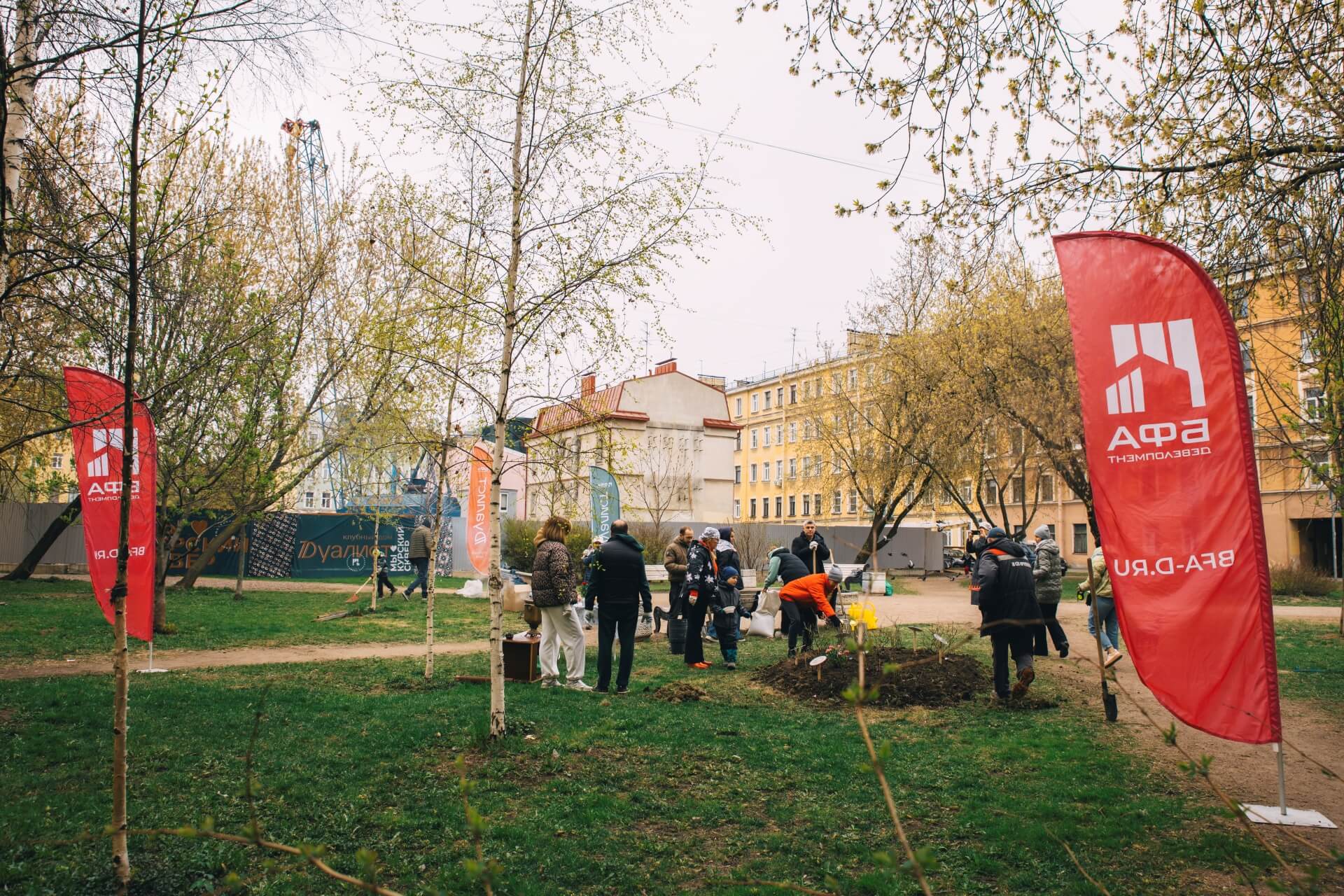 Субботник в курском сквере